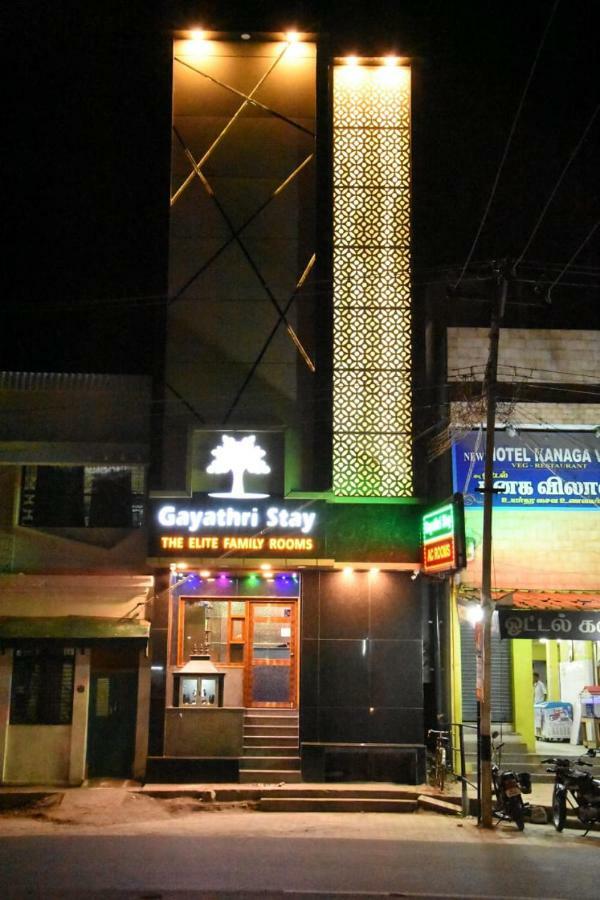 Gayathri Stay Kanchipuram Zewnętrze zdjęcie